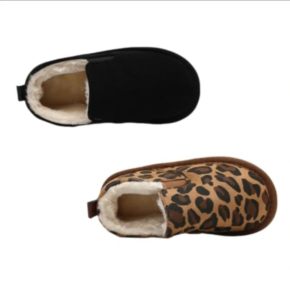 2 pairs little kids indoor/ outdoor slippers size 1